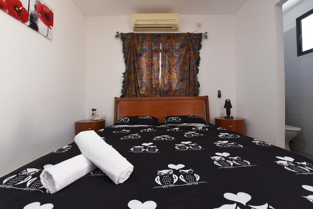 Flintstone Guest House 埃拉特 外观 照片