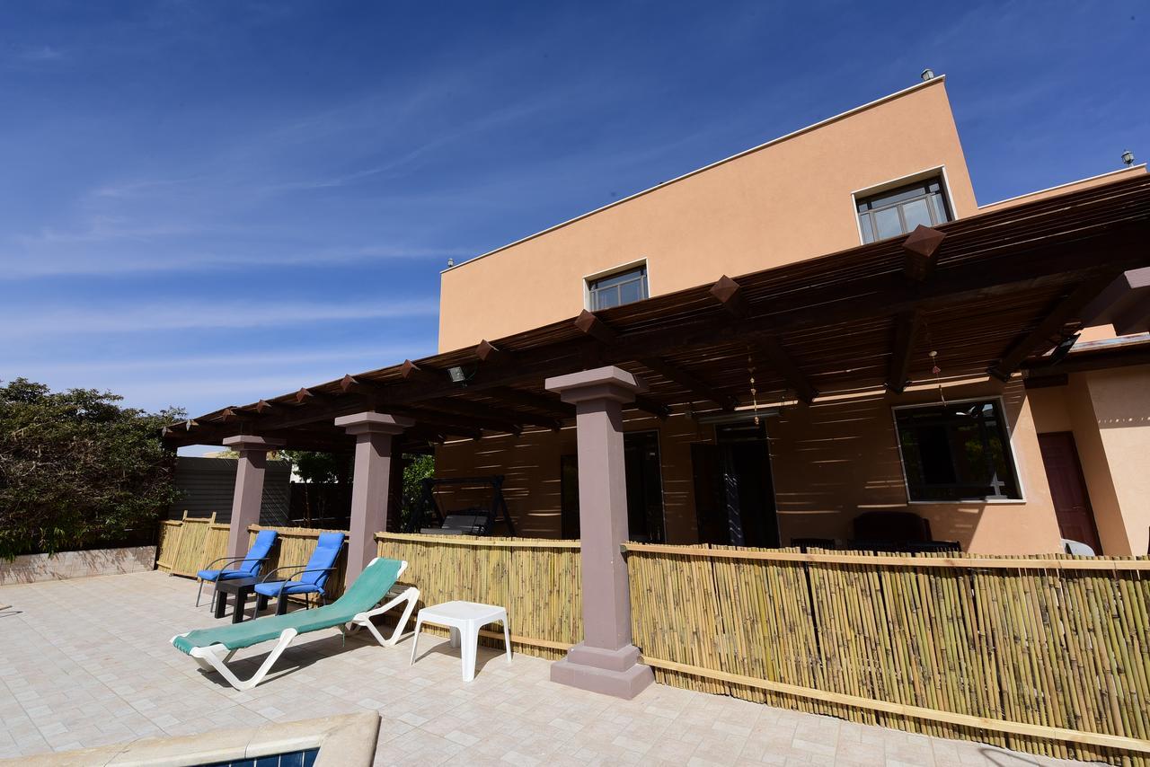 Flintstone Guest House 埃拉特 外观 照片